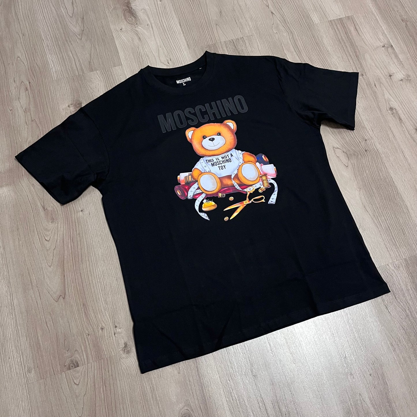 CAMISETA MOSCHINO OVERSIZE