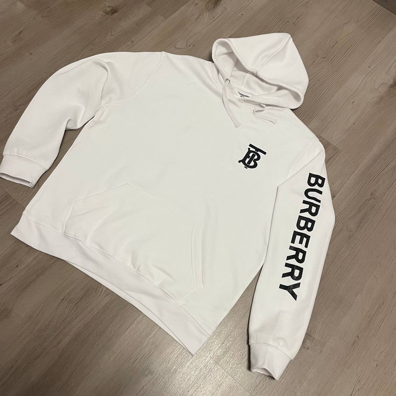 Sudadera Burberr blanca